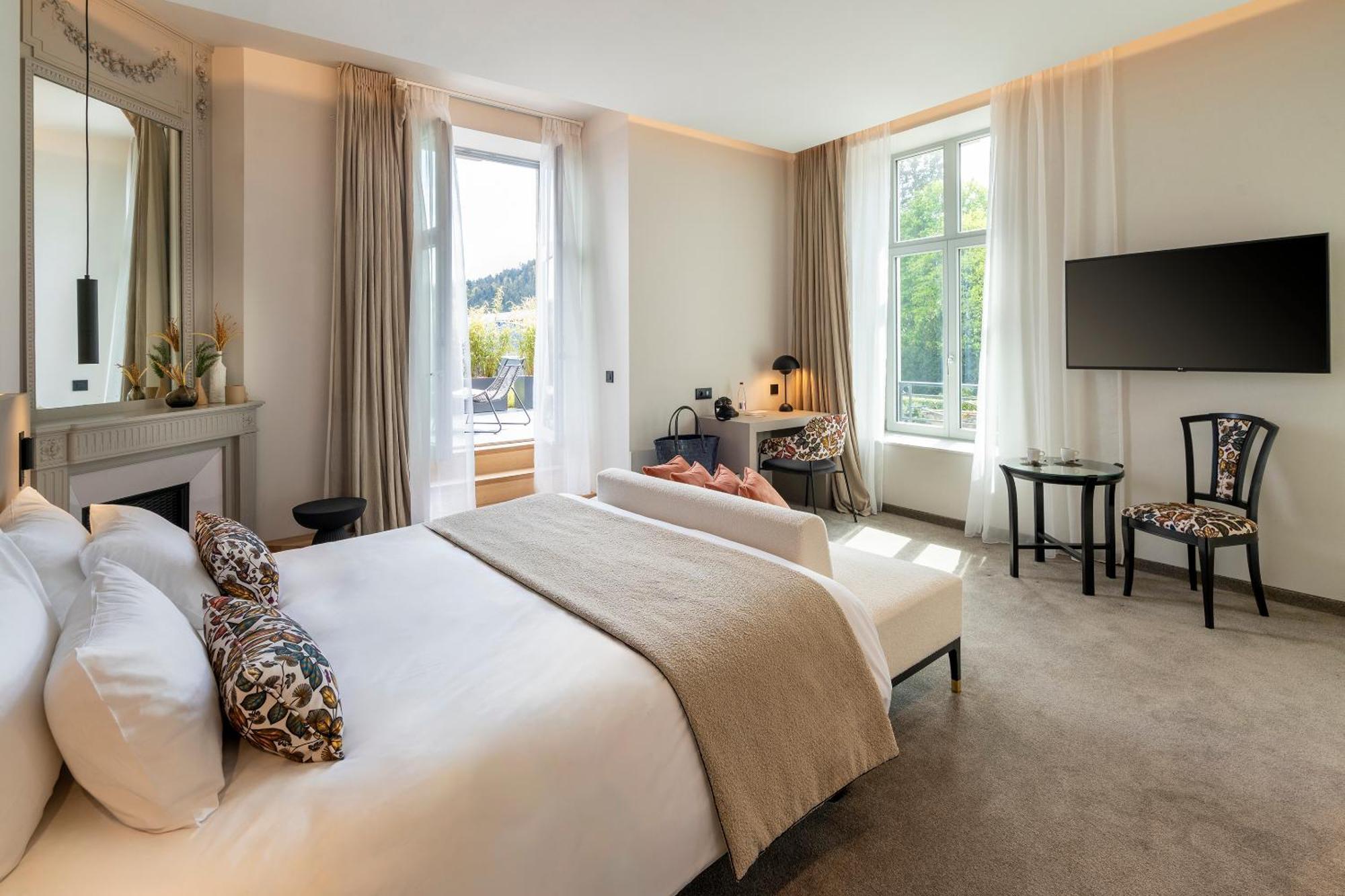 Best Western Premier Le Chapitre Hotel And Spa 르미르몽 외부 사진