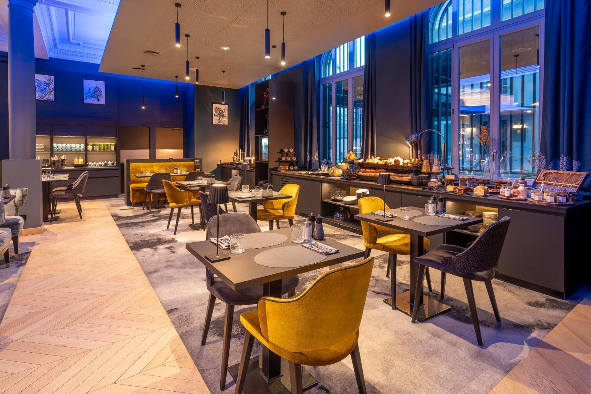 Best Western Premier Le Chapitre Hotel And Spa 르미르몽 외부 사진